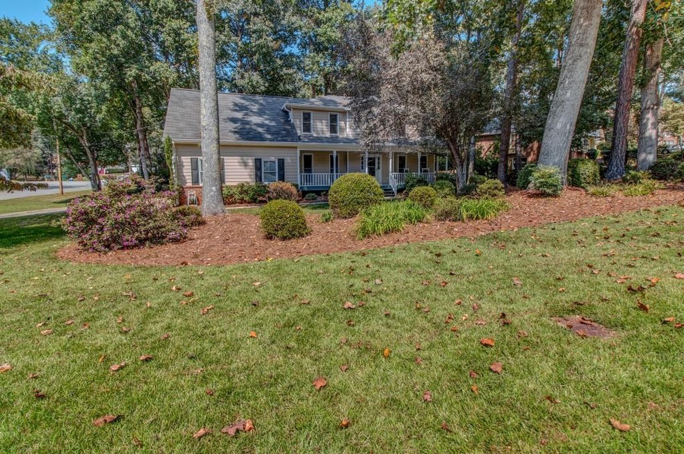 5622 Shadow View Dr, Stone Mountain, GA 30087 - photo 1