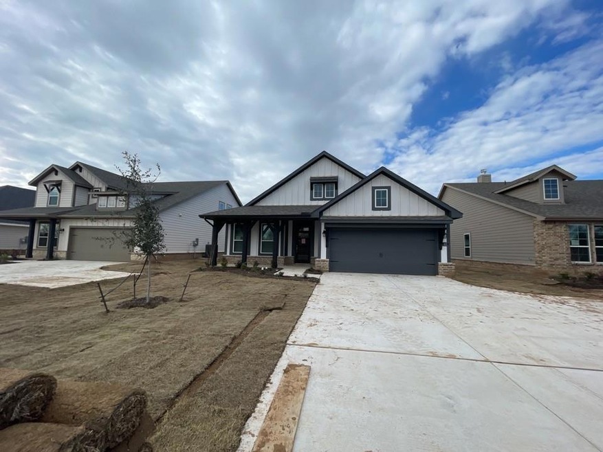 425 Smith Rd, Springtown, TX 76082 - photo 1