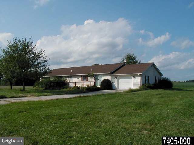 1590 Mummasburg Rd, Gettysburg, PA 17325 - photo 1