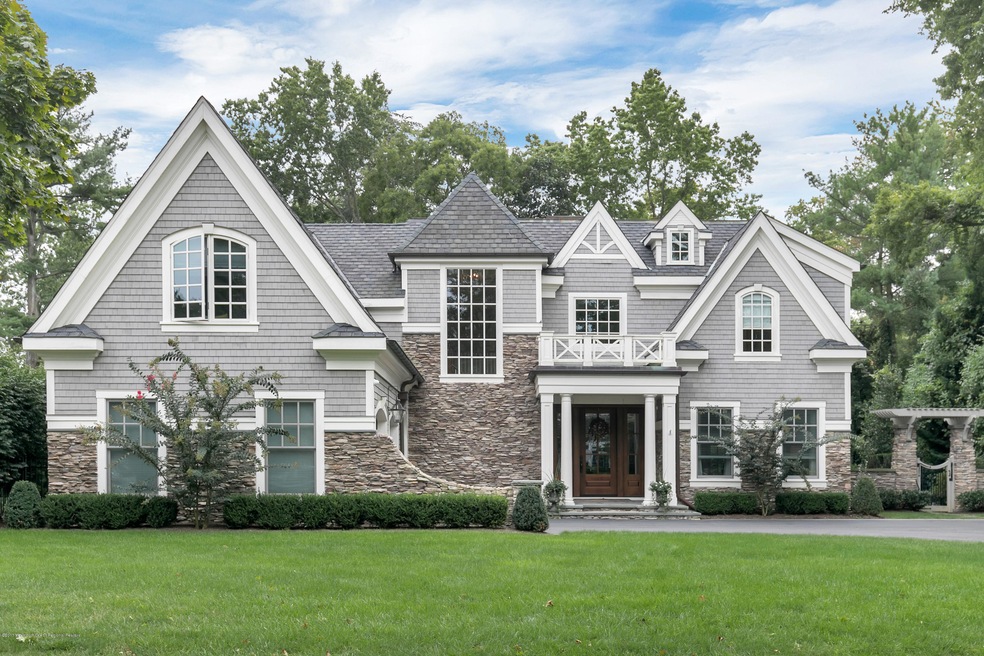 9 Holly Tree Lane