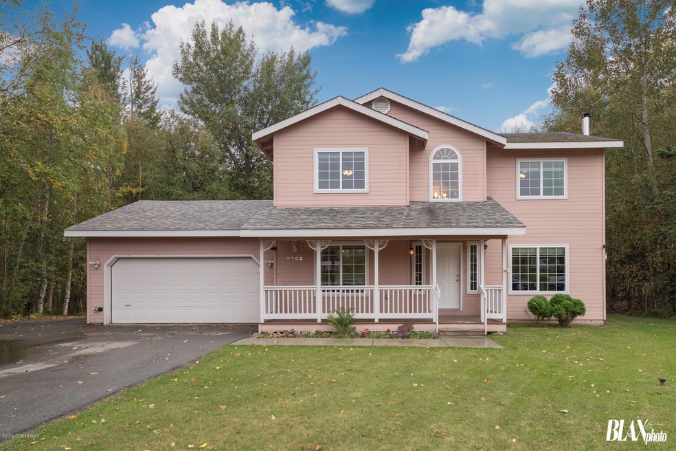 000_190903_realestate
