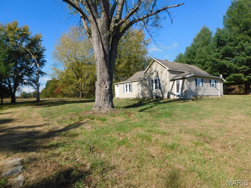 625 State Route 37, Kell, IL 62853 - photo 1