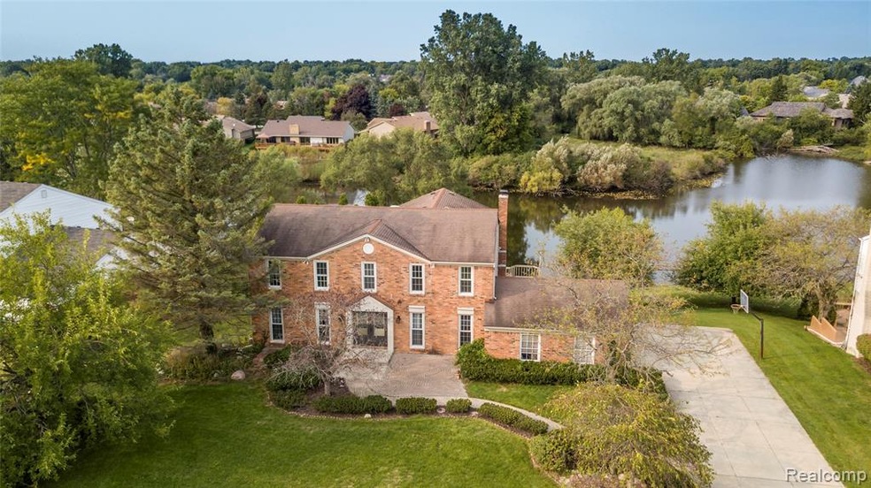 5449 White Hall Circle, West Bloomfield Township, 