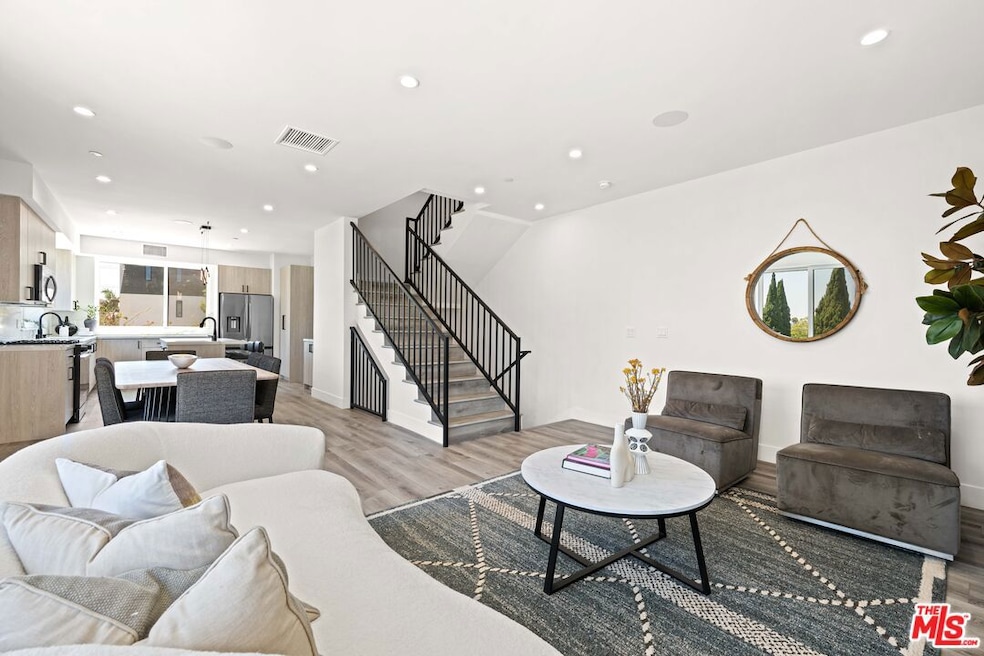 1959 1 Preuss Rd, Los Angeles, CA 90034 - photo 1