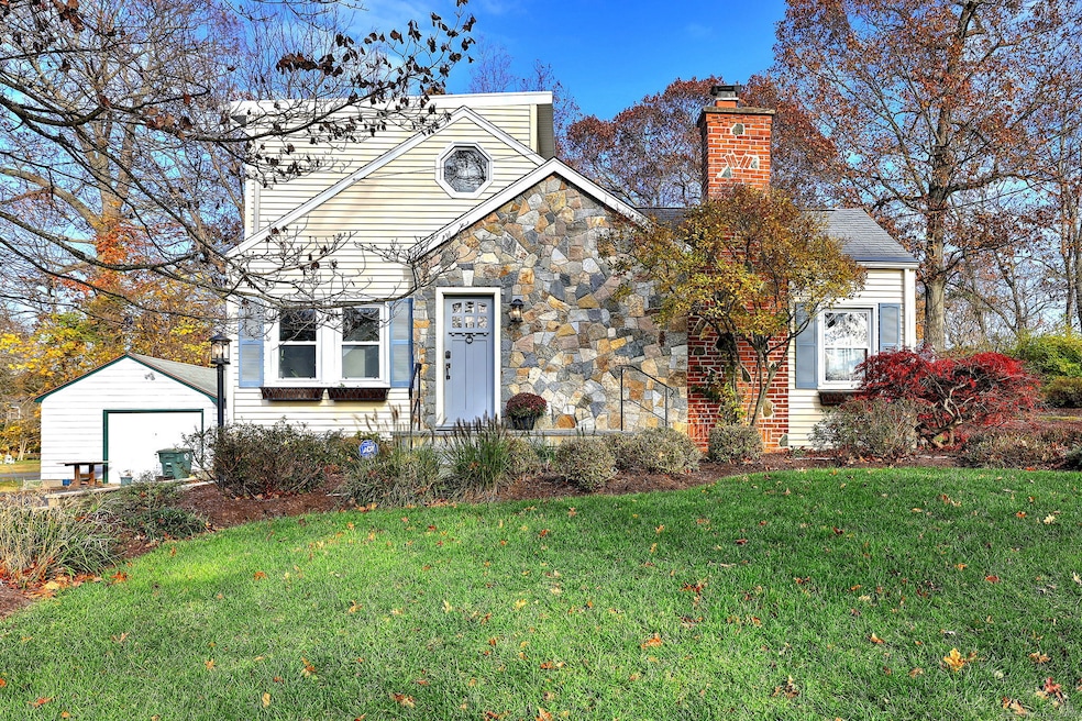 131 6th Ave, Milford, CT 06460 - photo 1