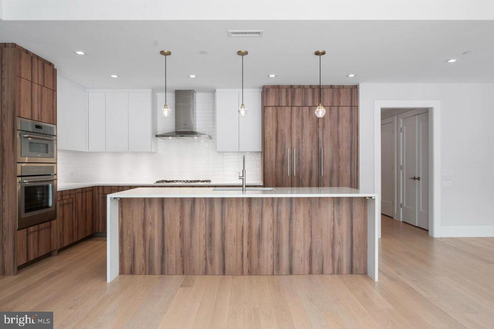 16 Bakers Walk unit 104, Alexandria, VA 22314 - photo 1