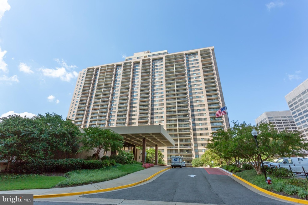 5501 Seminary Rd unit 215S, Baileys Crossroads, VA 22041 - photo 1