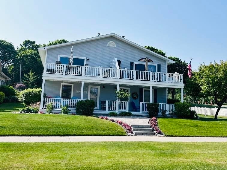 Sold $695,000