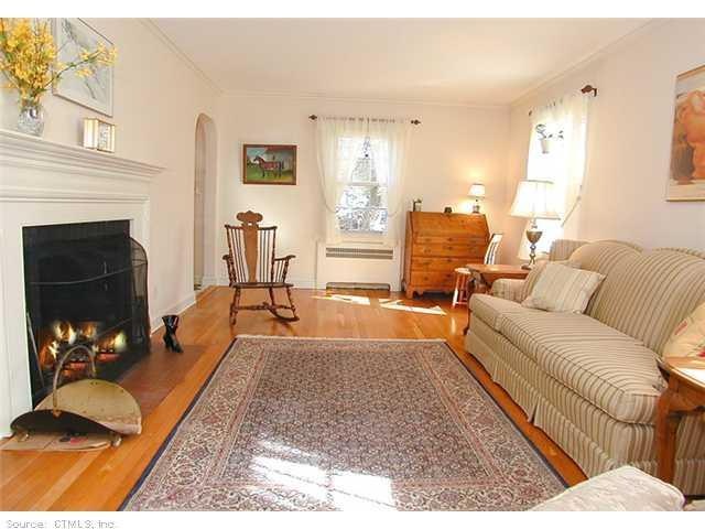 191 Webster Hill Blvd, West Hartford, CT 06107 - photo 1