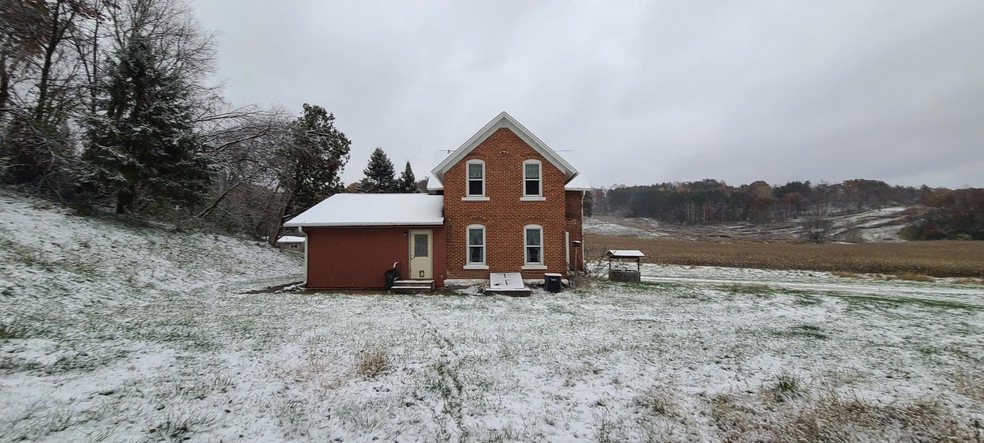 N24125 Wayside Ln, Ettrick, WI 54627 - photo 1