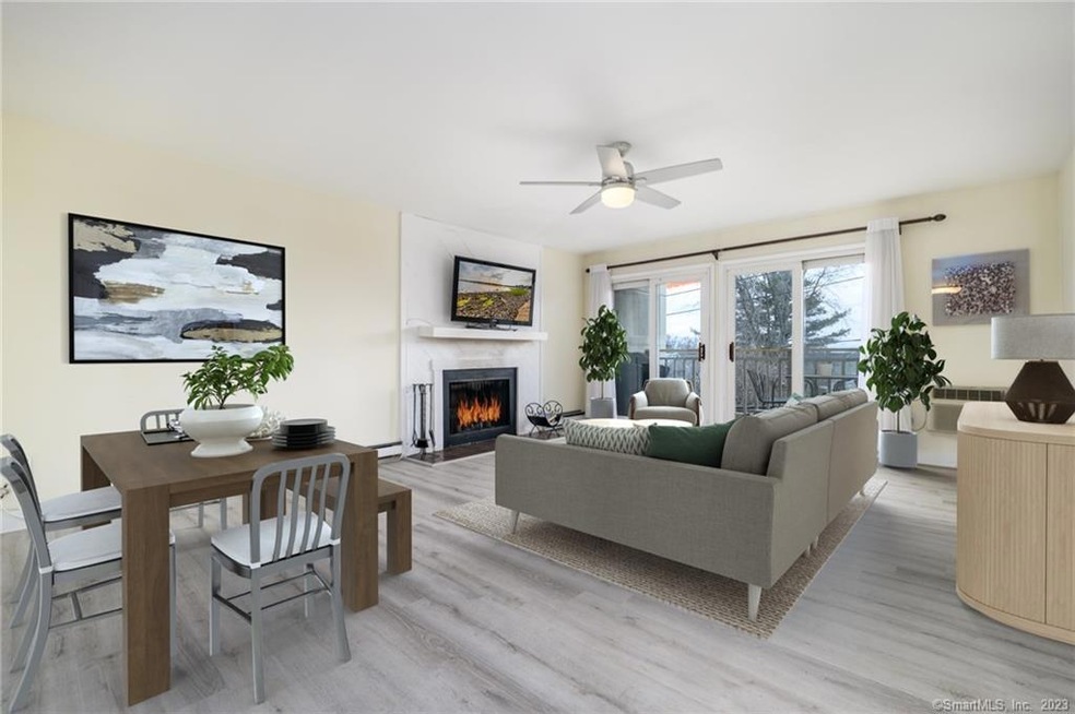 950 Cove Rd unit B7, Stamford, CT 06902 - photo 1