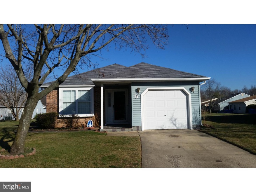 5 Marina Ct, Mount Laurel, NJ 08054 - photo 1
