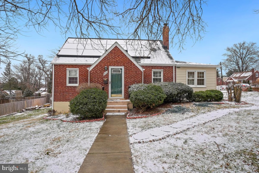 812 Cox Ave, Hyattsville, MD 20783 - photo 1