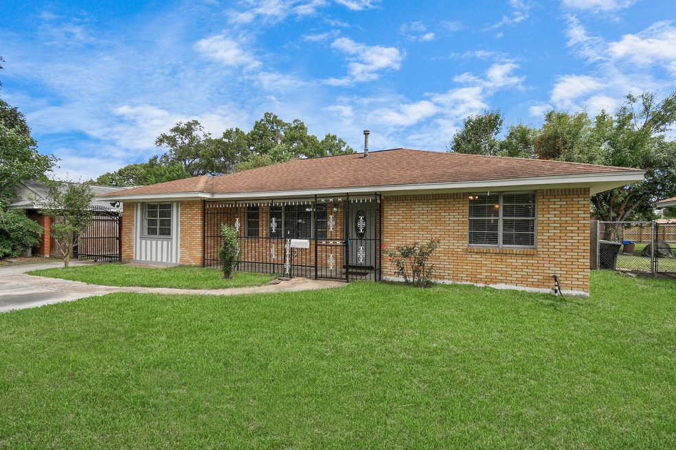 13225 Force St, Houston, TX 77015 - photo 1