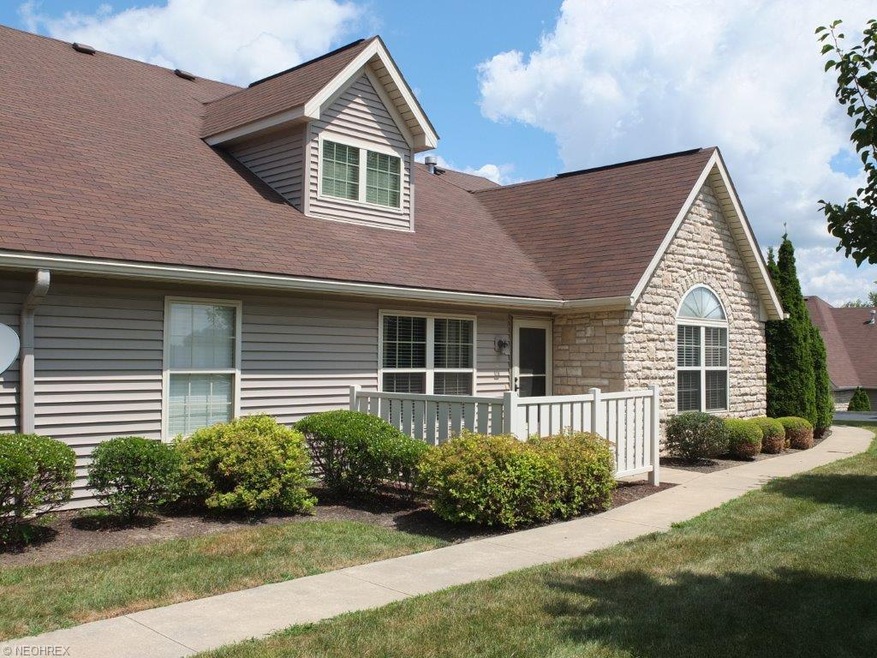 Move in ready, low maintenance, 2 bedroom, 2 full 