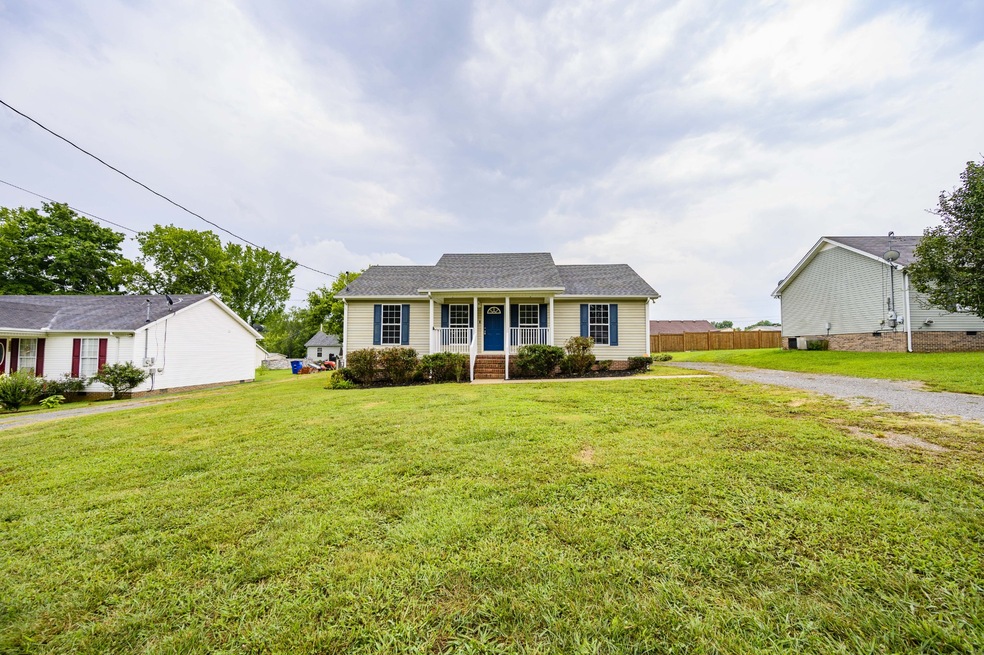 1399 W Lane St, Shelbyville, TN 37160 - photo 1