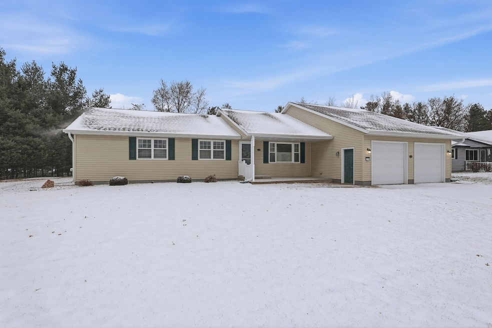 2130 James Ct, Wisconsin Rapids, WI 54494 - photo 1
