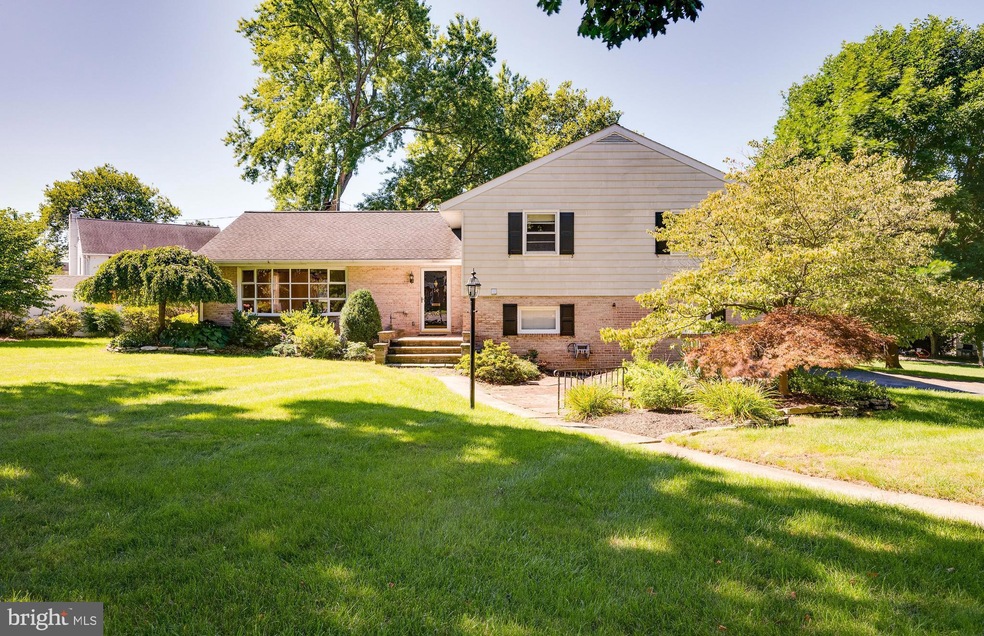 14 Leland Ave, Reading, PA 19609 - photo 1