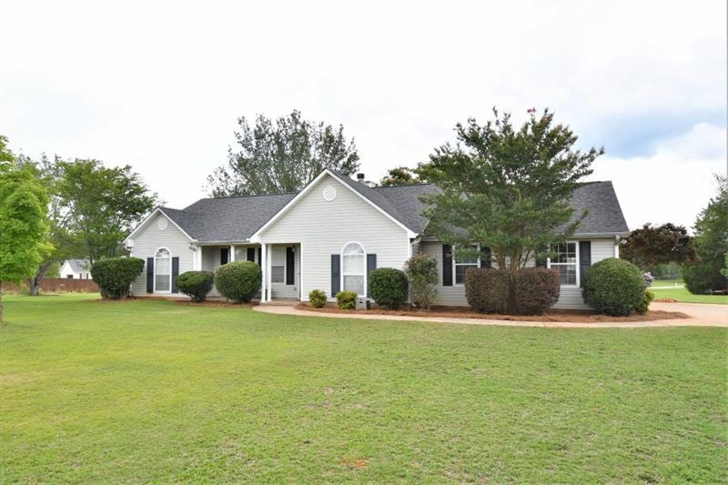 545 Plantation Rd, McDonough, GA 30252 - photo 1