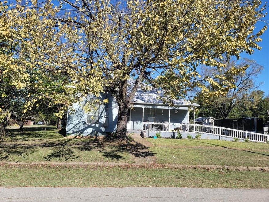 600 E Milam St, Ennis, TX 75119 - photo 1