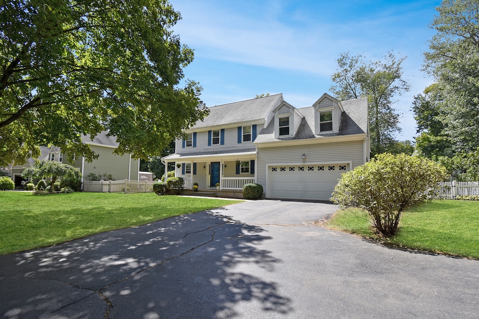 311 Long Ln, Middletown, CT 06457 - photo 1