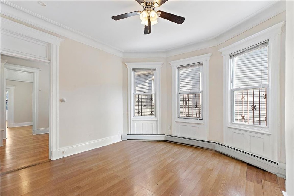 893 Montgomery St unit 1L, Jersey City, NJ 07306 - photo 1