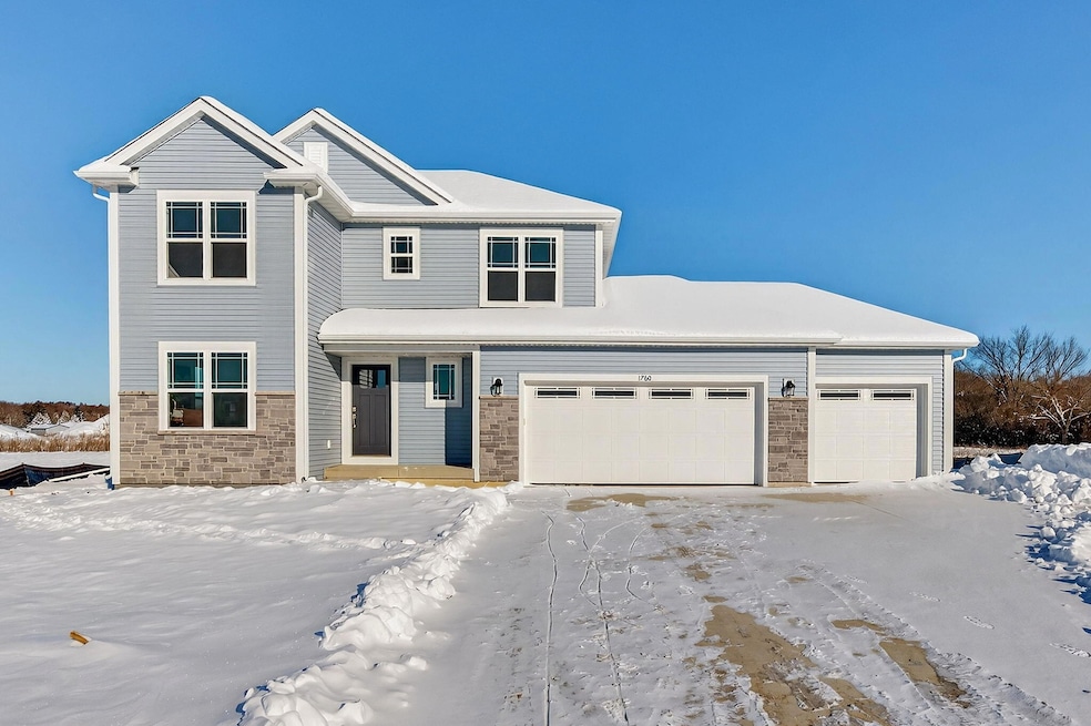 1760 Cardinal Ct, Mukwonago, WI 53149 - photo 1