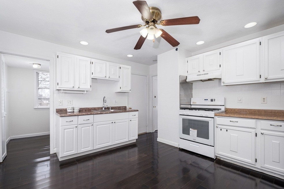 421 Ferry St unit 3, Everett, MA 02149 - photo 1