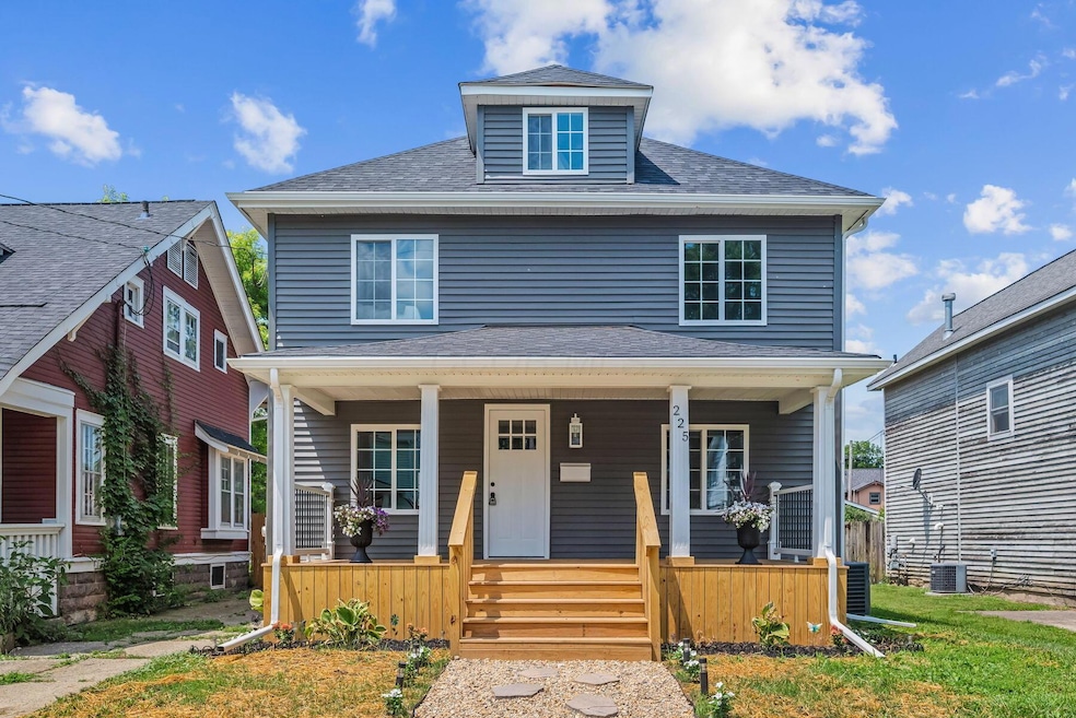 1-web-or-mls-225 S Grand Ave-101