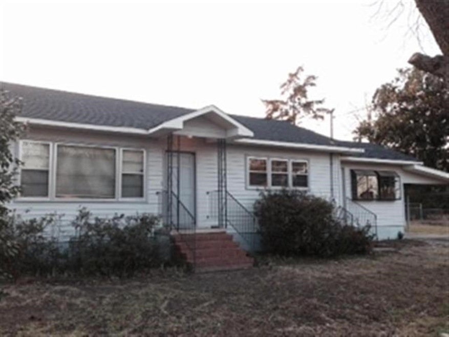 413 Curtis St, Warner Robins, GA 31093 - photo 1