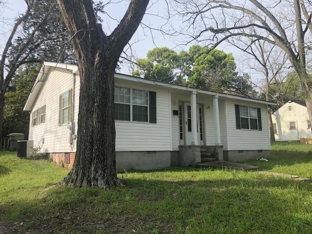 724 Sellers St E, Douglas, GA 31533 - photo 1