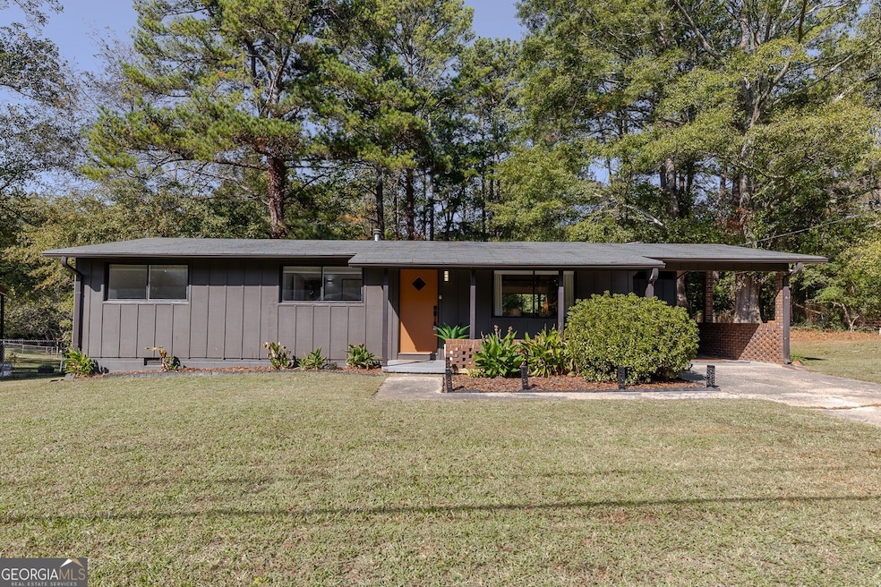 111 Robinhood Dr, Woodstock, GA 30188 - photo 1
