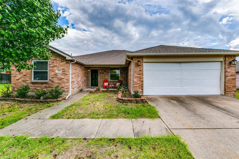 901 Sanden Blvd, Wylie, TX 75098 - photo 1