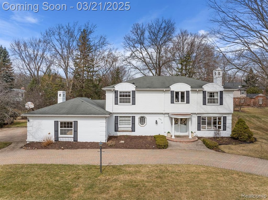 4366 Ardmore Dr, Bloomfield Hills, MI 48302 - photo 1
