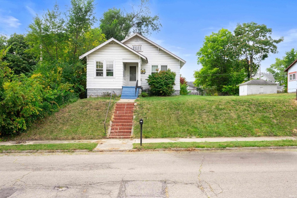 521 S Mound St, Muncie, IN 47305 - photo 1