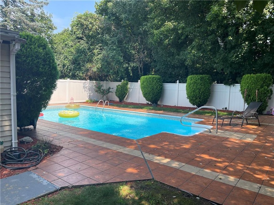 14 Independence Dr, Warwick, RI 02888 - photo 1