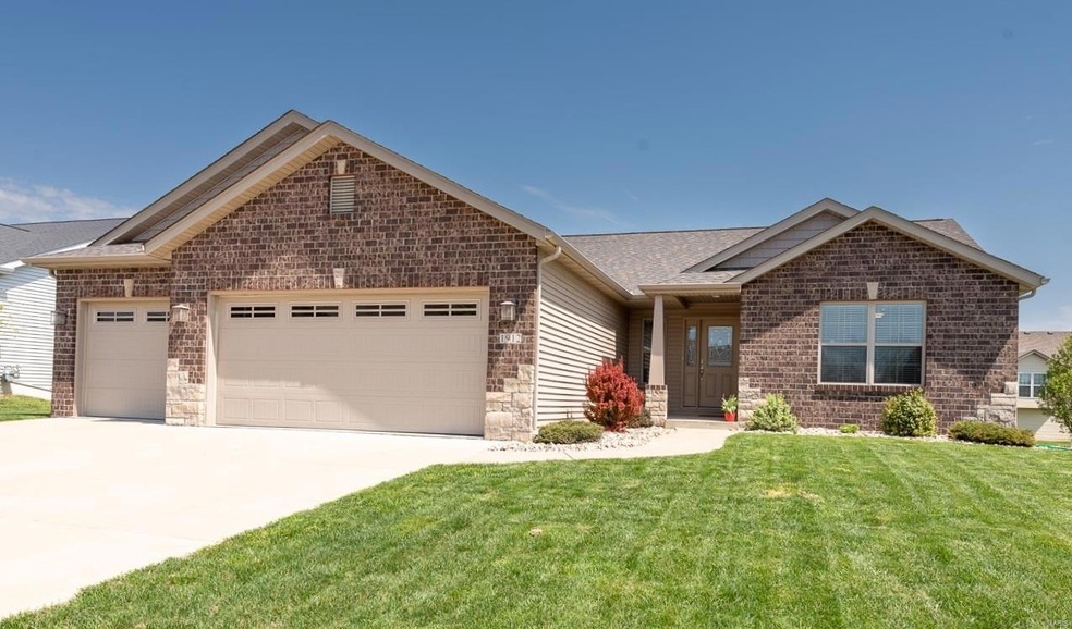 1912 Crimson Oak Dr, Maryville, IL 62062 - photo 1