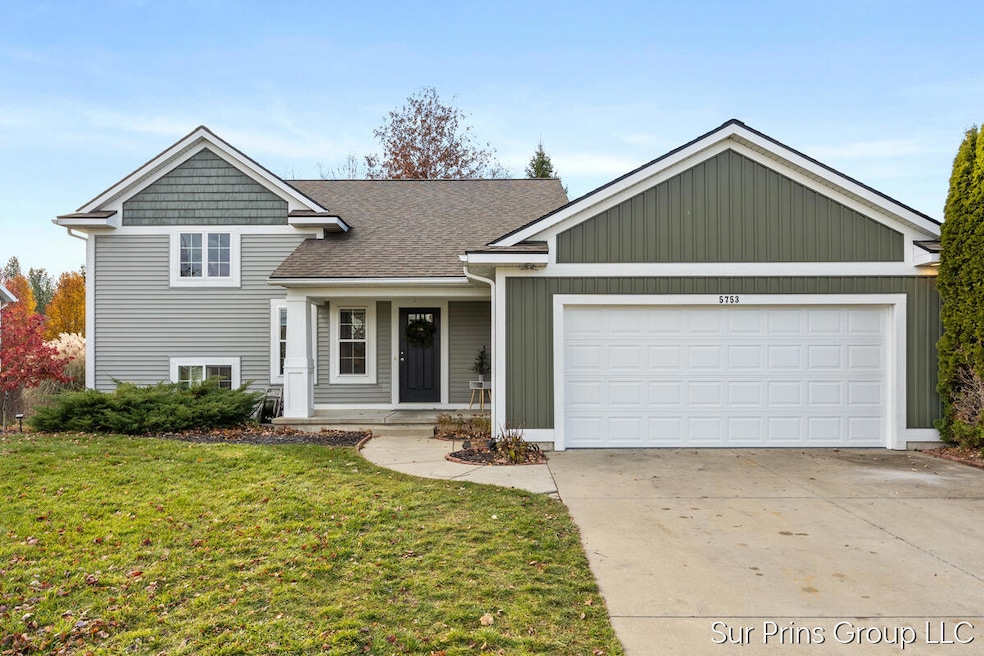 5753 Rodney Dr SW, Wyoming, MI 49418 - photo 1