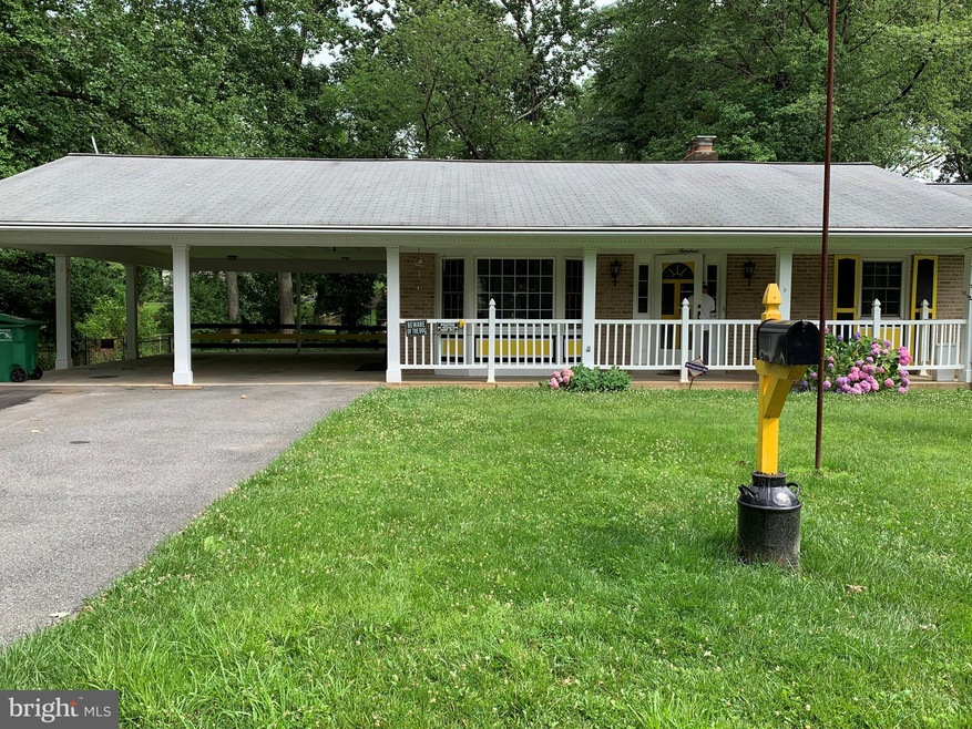 100 Oakton Rd, Gaithersburg, MD 20877 - photo 1