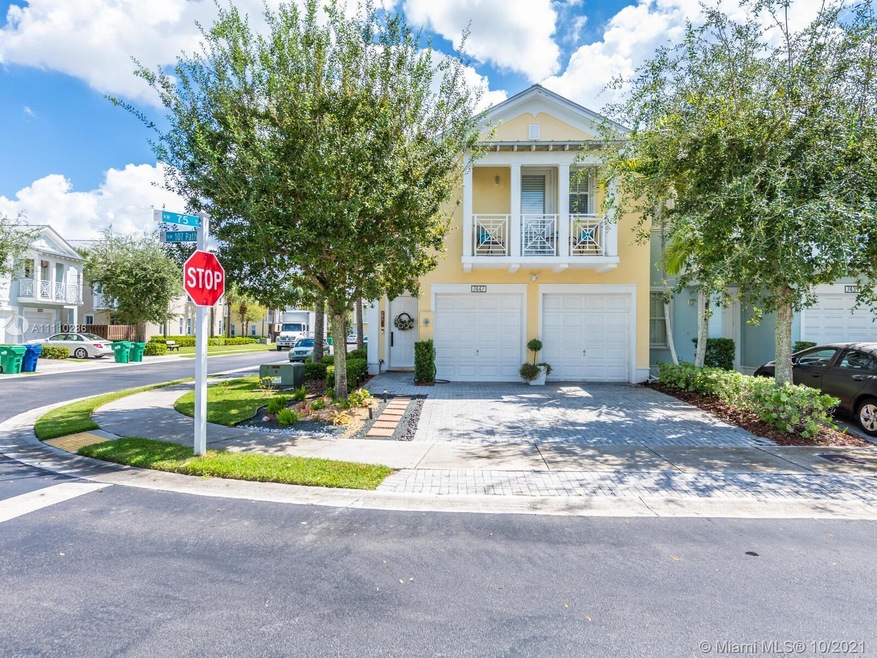 7447 NW 107th Path unit 7447, Miami, FL 33178 - photo 1