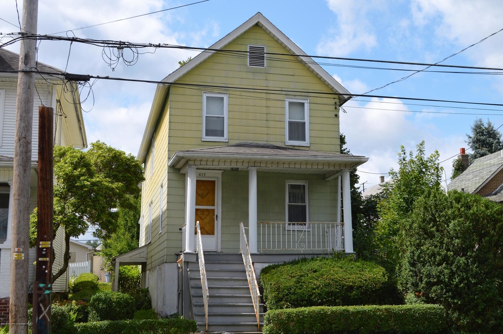 617 Ferdinand St, Scranton, PA 18508 - photo 1