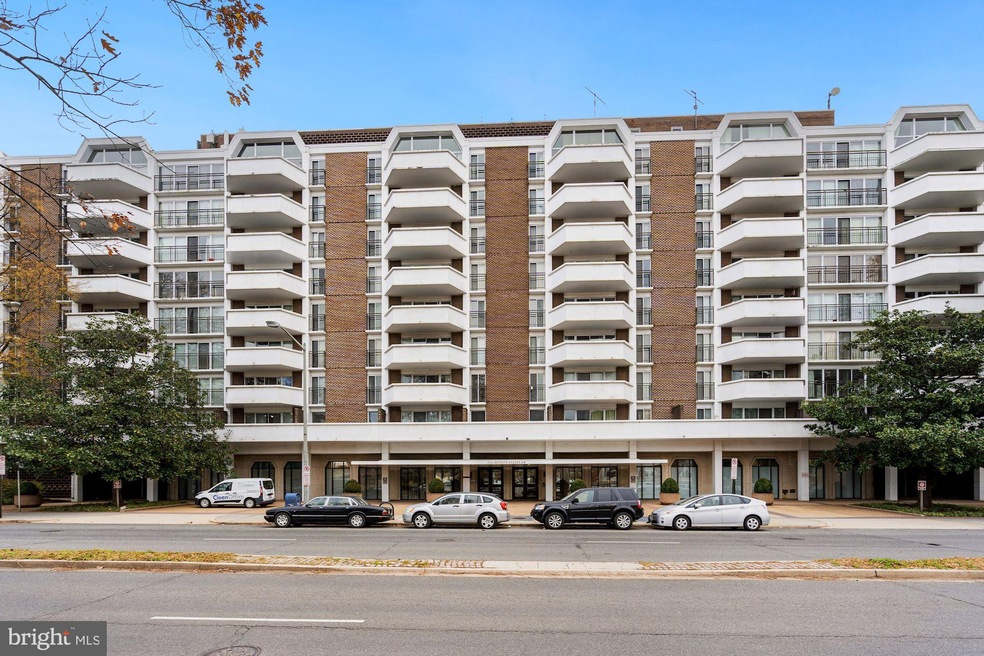 Town Square Towers unit 311, Washington, DC 20024 - photo 1