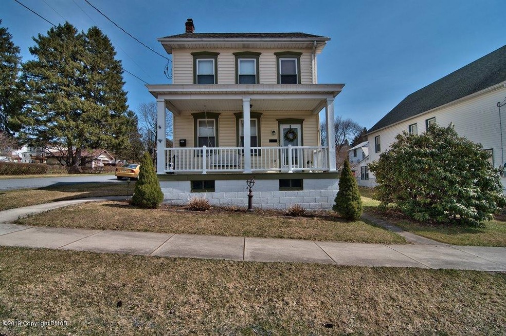 732 Lehigh St, Jim Thorpe, PA 18229 - photo 1