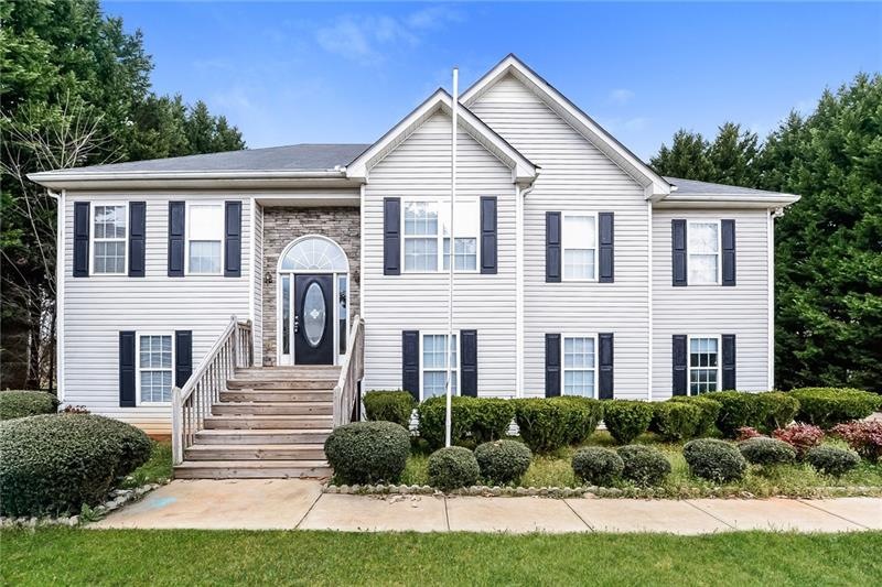 180 Butler Bridge Cir, Covington, GA 30016 - photo 1