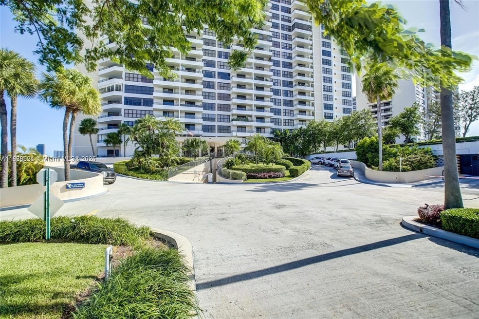 2500 Parkview Dr unit 607, Hallandale Beach, FL 33009 - photo 1