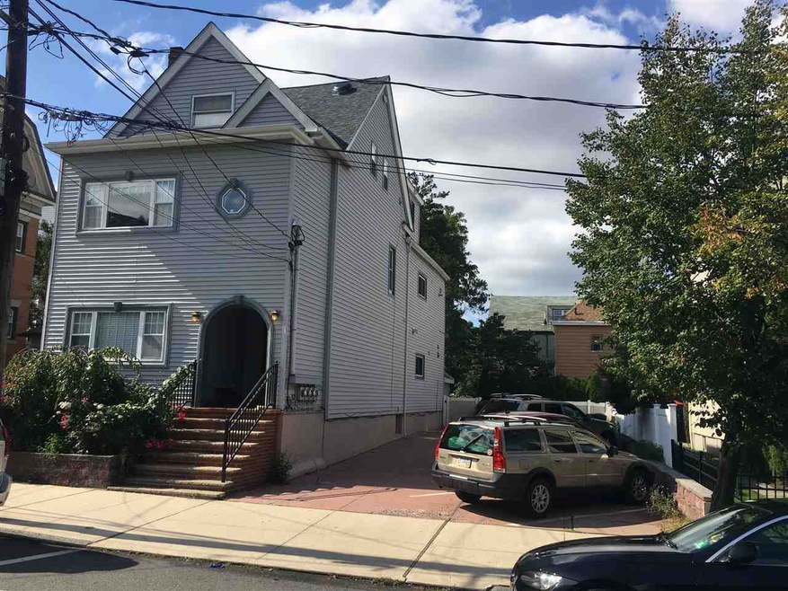 9 Louisa Place unit 2, Weehawken, NJ 07086 - photo 1