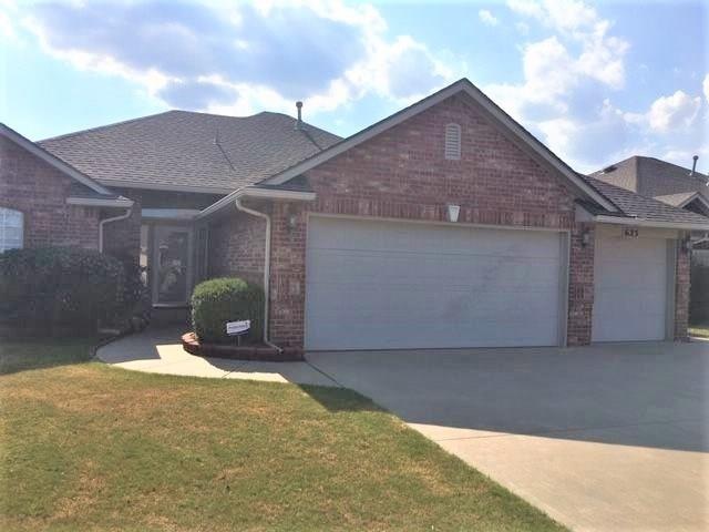 625 Madeline Ln, Moore, OK 73160 - photo 1