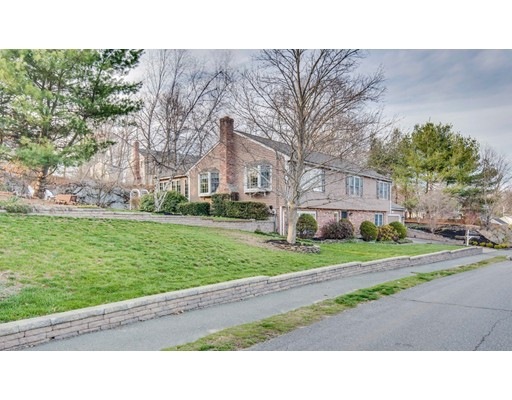 19 Essex Heights Dr, Weymouth, MA 02188 - photo 1