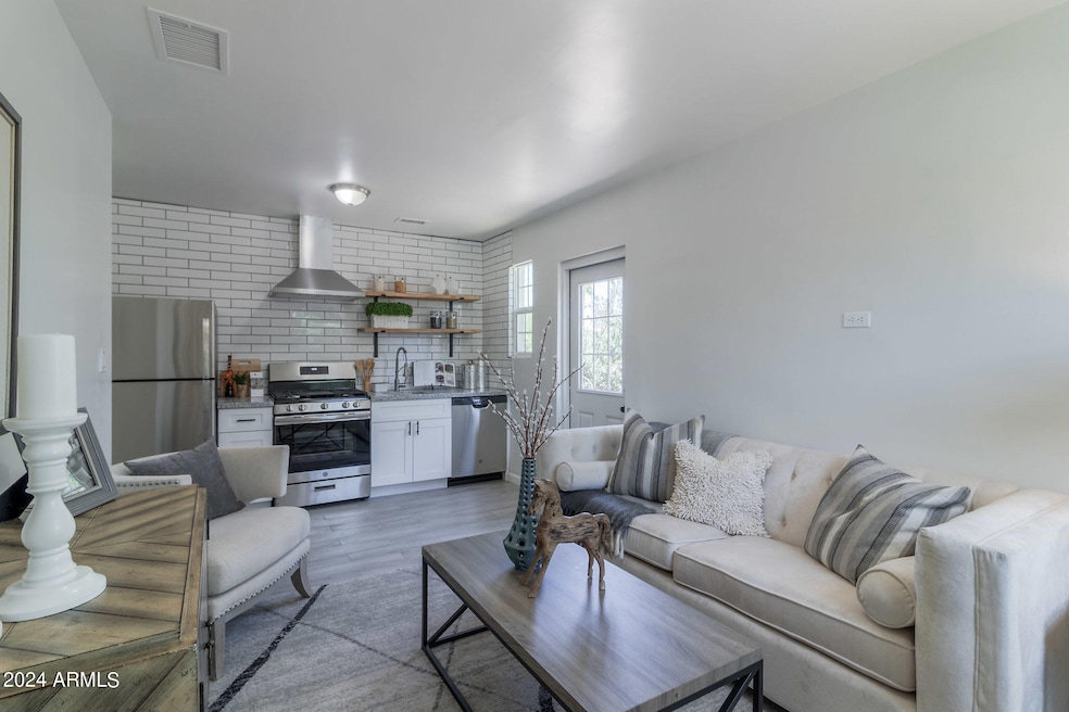 1649 E Oak St unit 6, Phoenix, AZ 85006 - photo 1