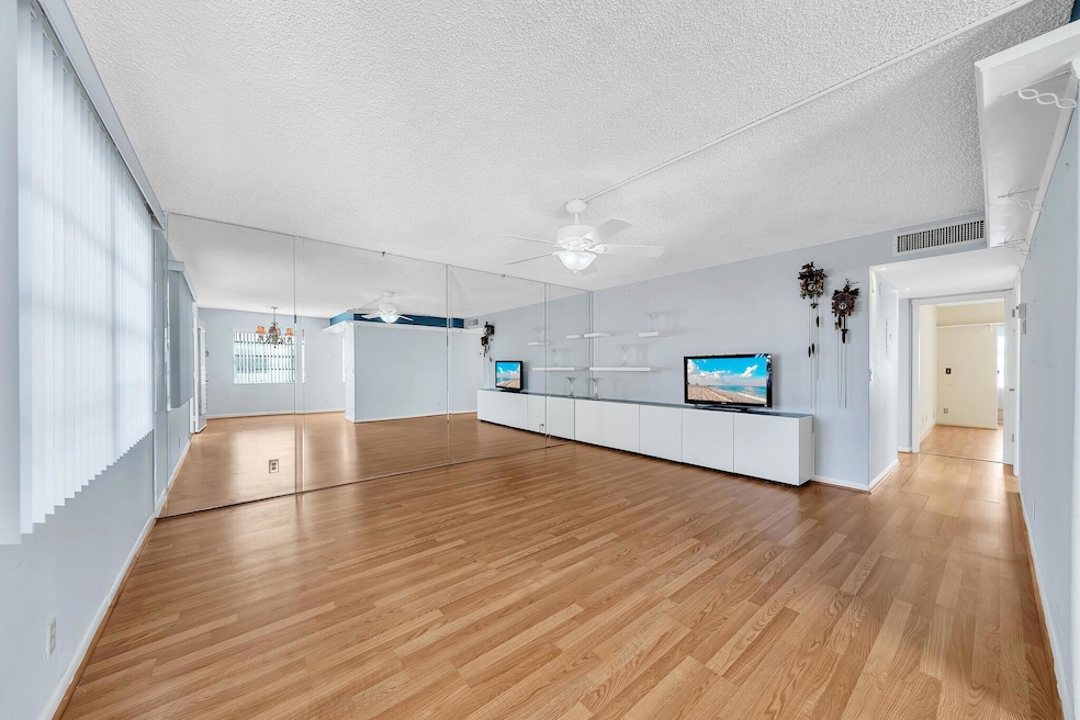 548 Normandy L unit 5480, Delray Beach, FL 33484 - photo 1